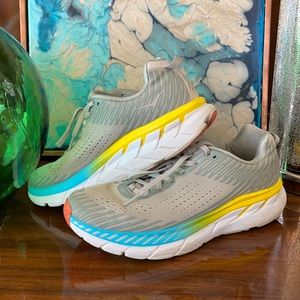 Hoka One One ☀️Clifton 5 ladies shoes!